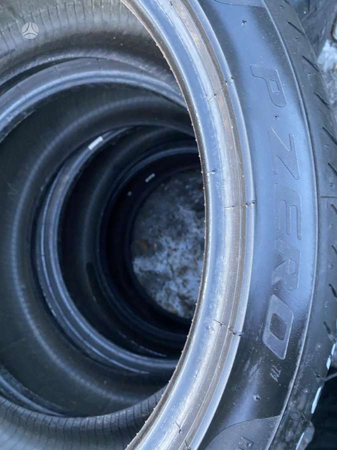 Pirelli PZero, summer 255/40 R21