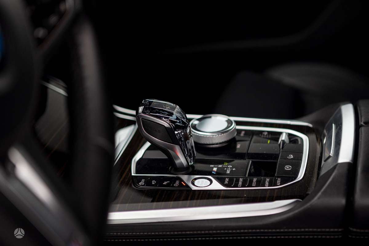 BMW X5, 3.0 l., Пикап