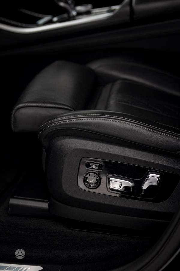 BMW X5, 3.0 l., Пикап