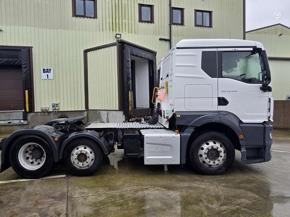 MAN TGS.24-430, single sleeper