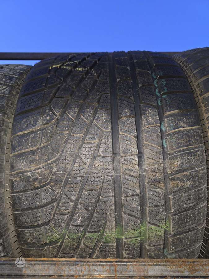 Pirelli, žieminės 335/30 R18