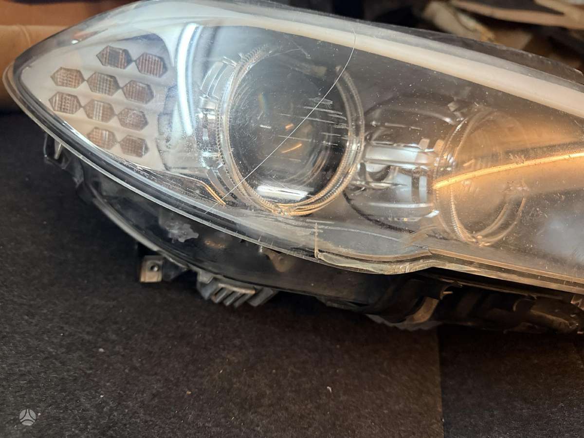BMW 5 serija žibintai