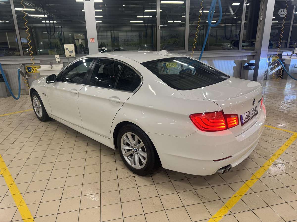 BMW 525, 2.0 l., Седан