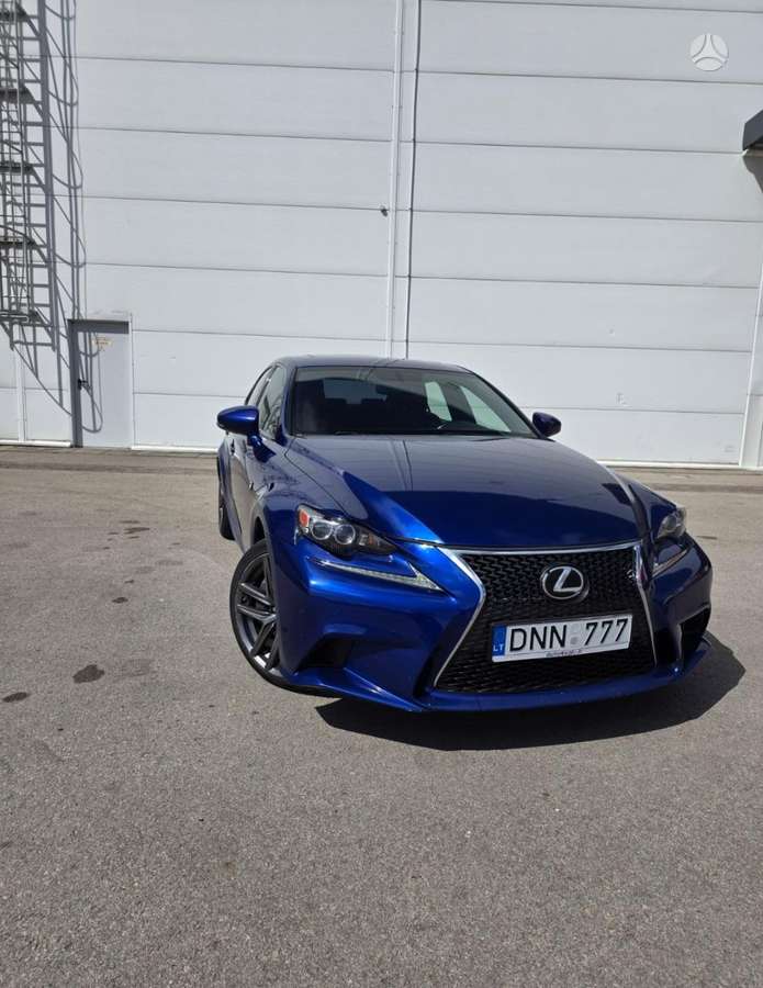 Lexus IS 200, 2.0 l., Седан