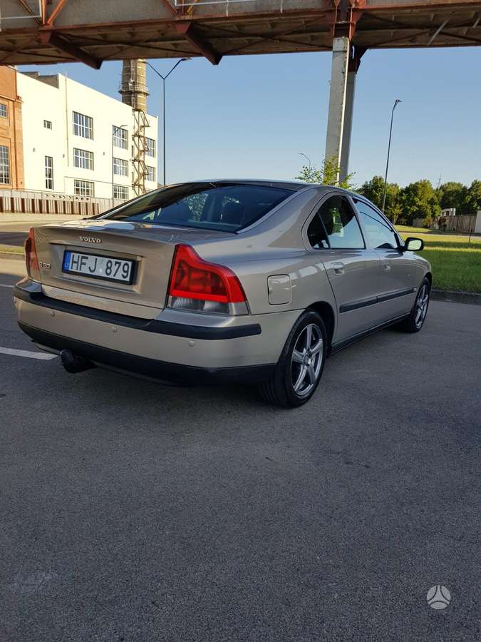 Volvo S60, 2.4 l., Седан