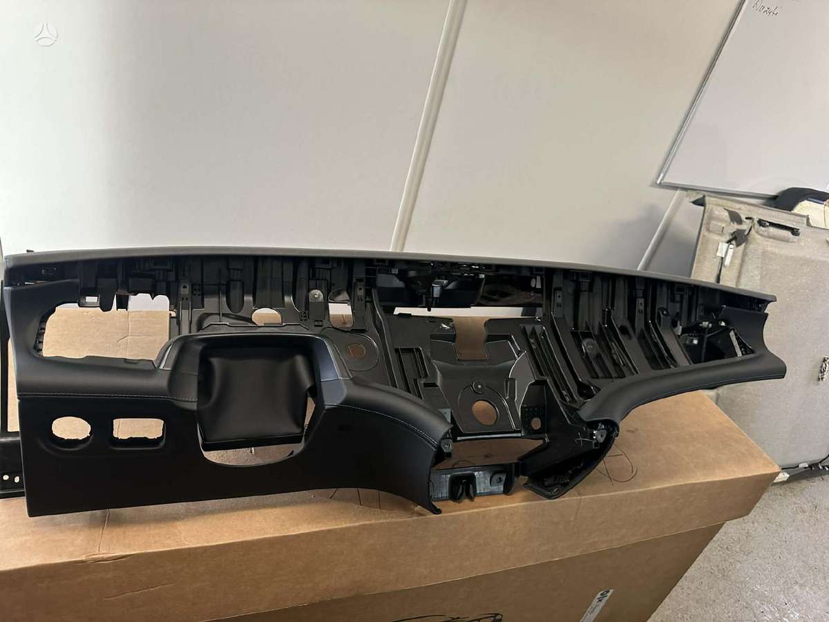 Mercedes-Benz EQE, 2976803000, dashboard