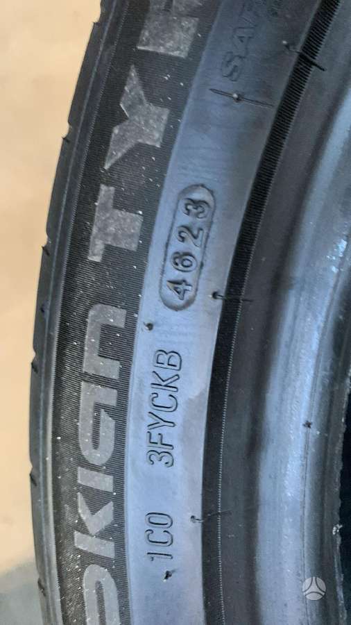 Nokian Powerproof, summer 225/45 R19
