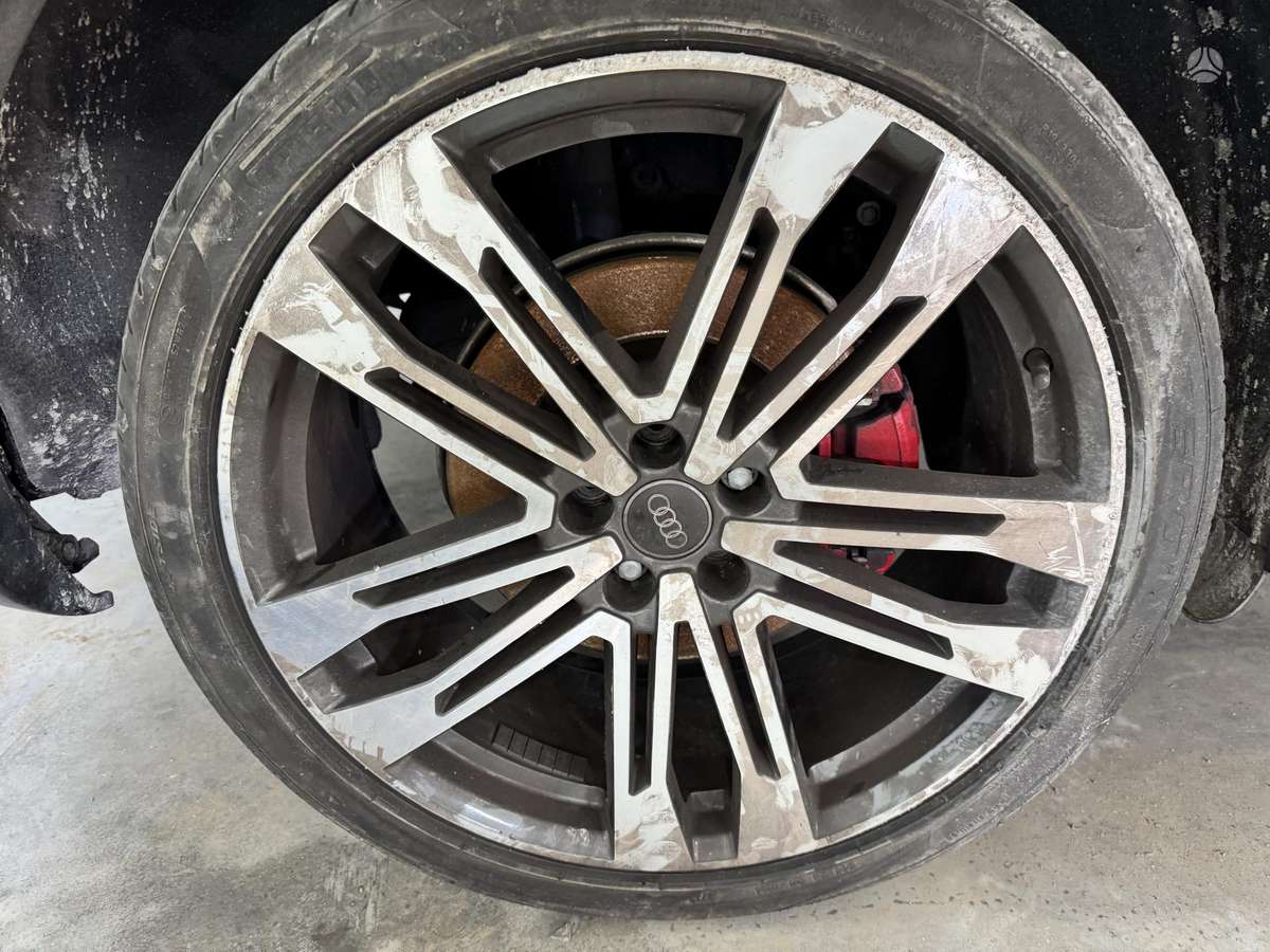 Audi SQ5 kėbulo dalys