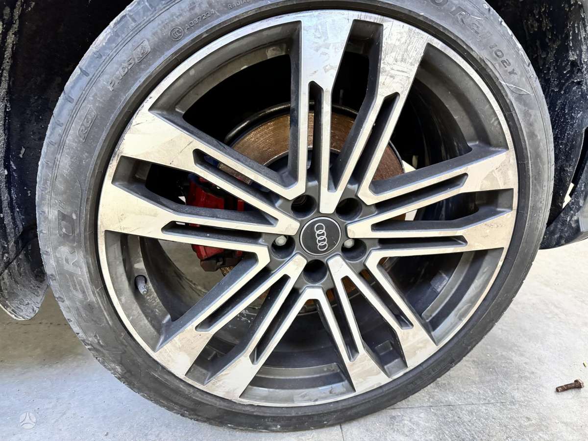 Audi SQ5 body parts