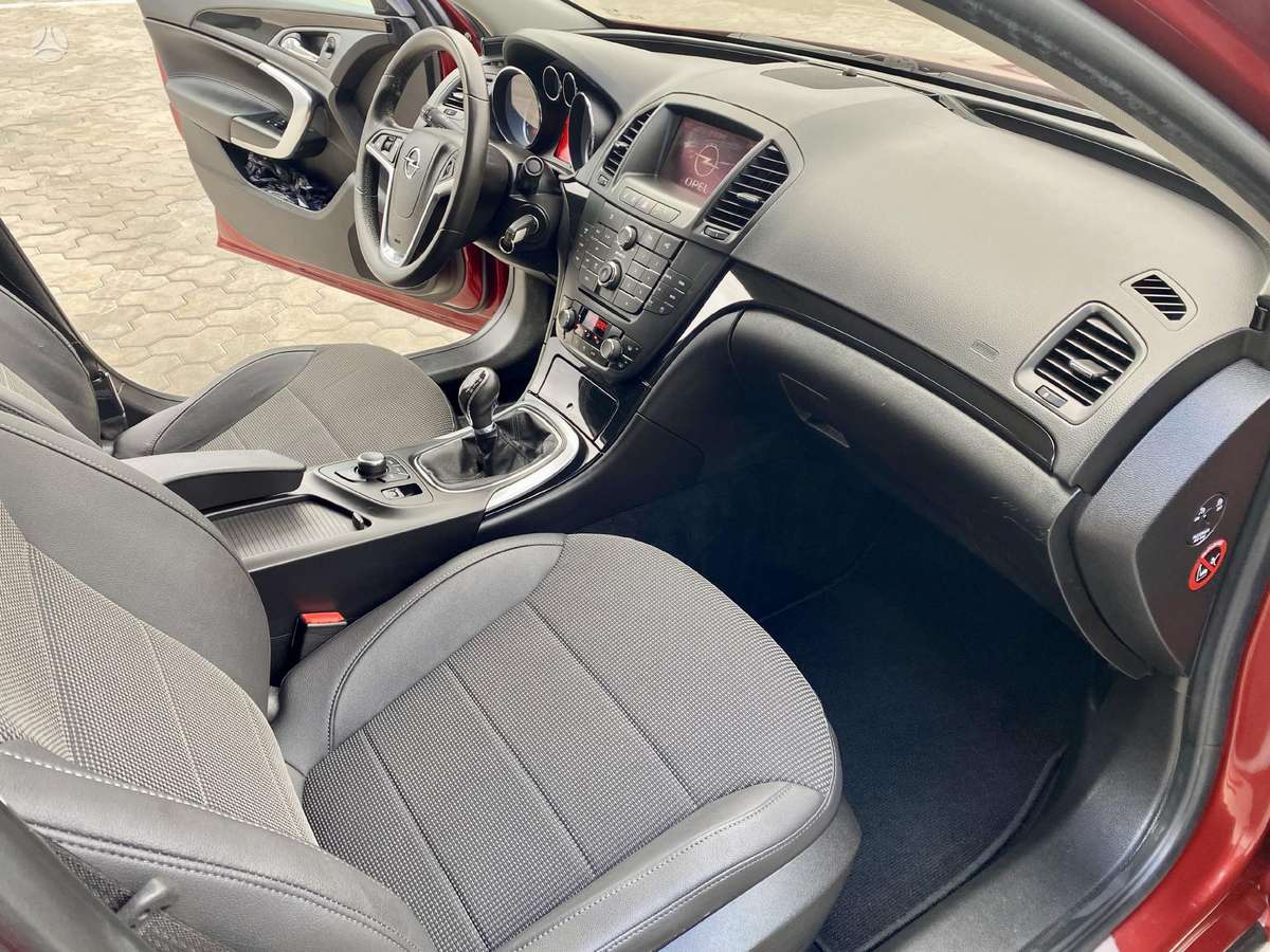 Opel Insignia, 2.0 l., hatchback