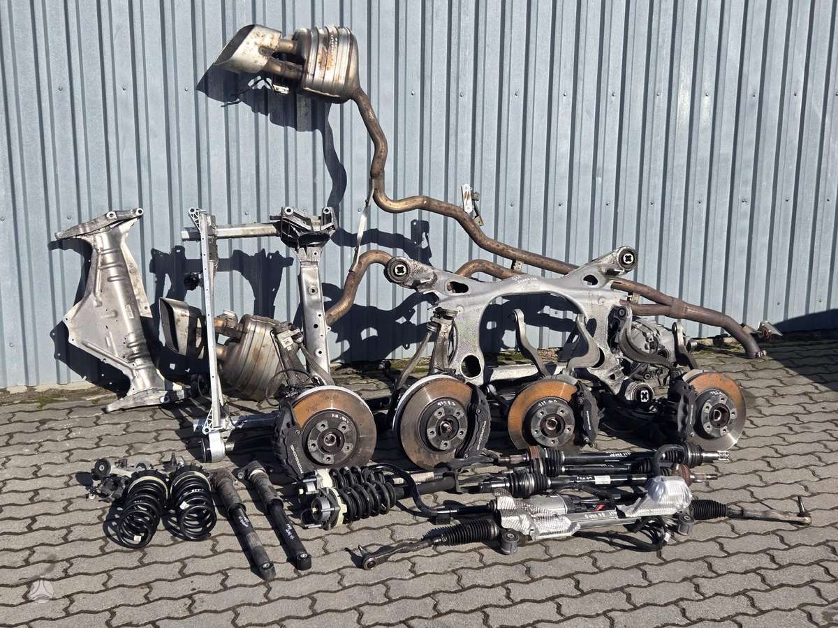 Porsche Panamera, Vaziuoklė