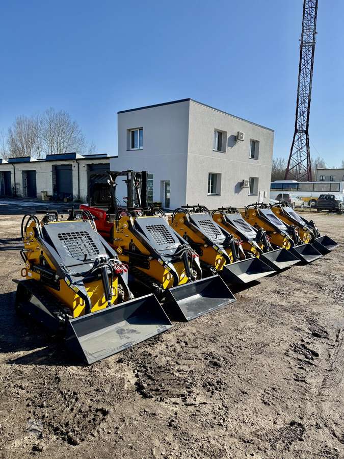 -Kita- Šernas 380, мини-погрузчики