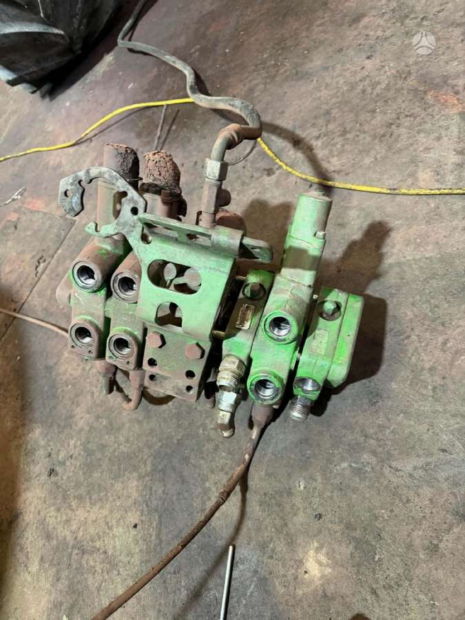 John Deere 6910, тракторы