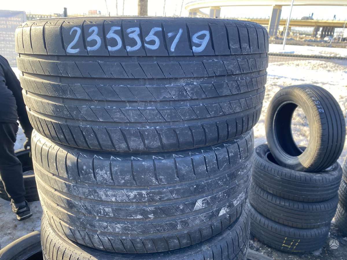 Bridgestone Potenza S005, summer 235/35 R19
