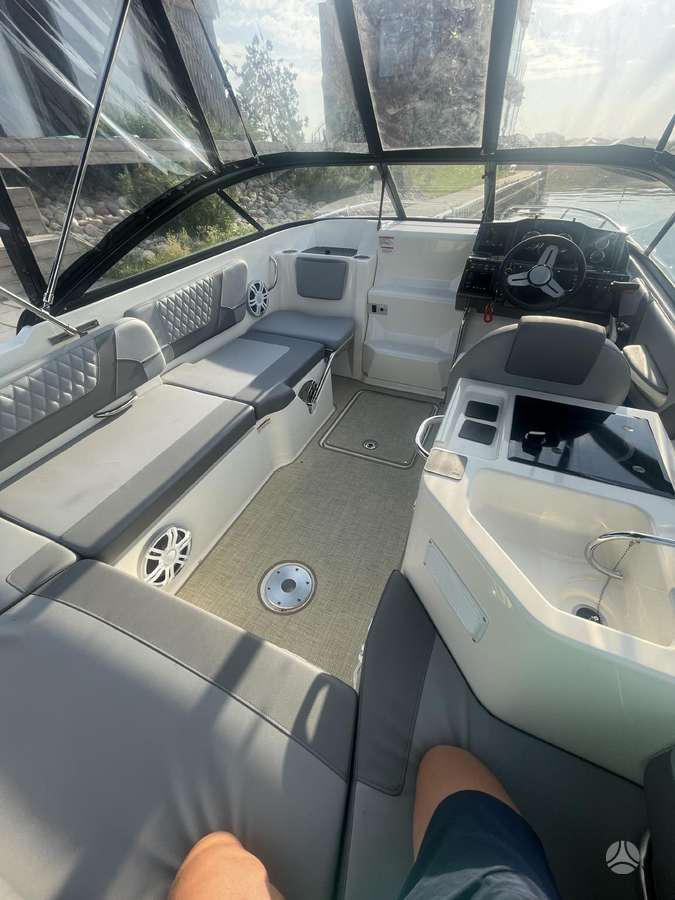 Bayliner VR6, яхты / катера