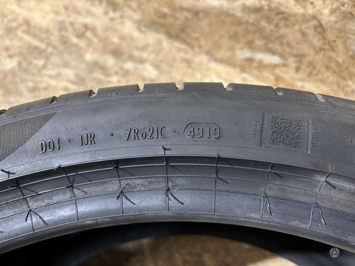 Pirelli P Zero PZ4, summer 315/30 R22