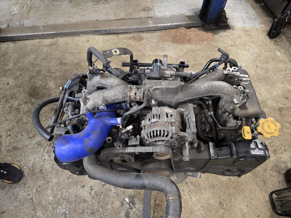 Subaru Impreza WRX dzinējs