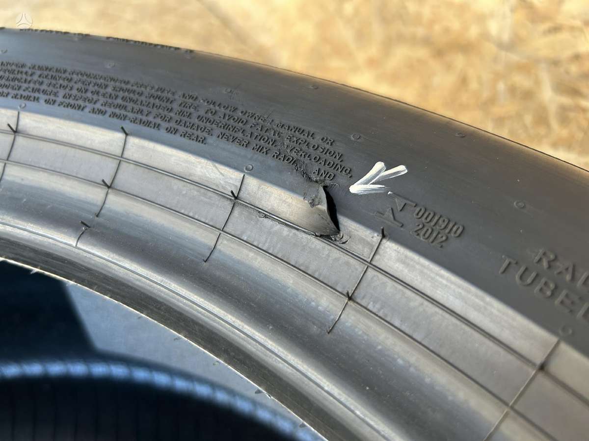 Pirelli P Zero PZ5, летние 285/40 R22