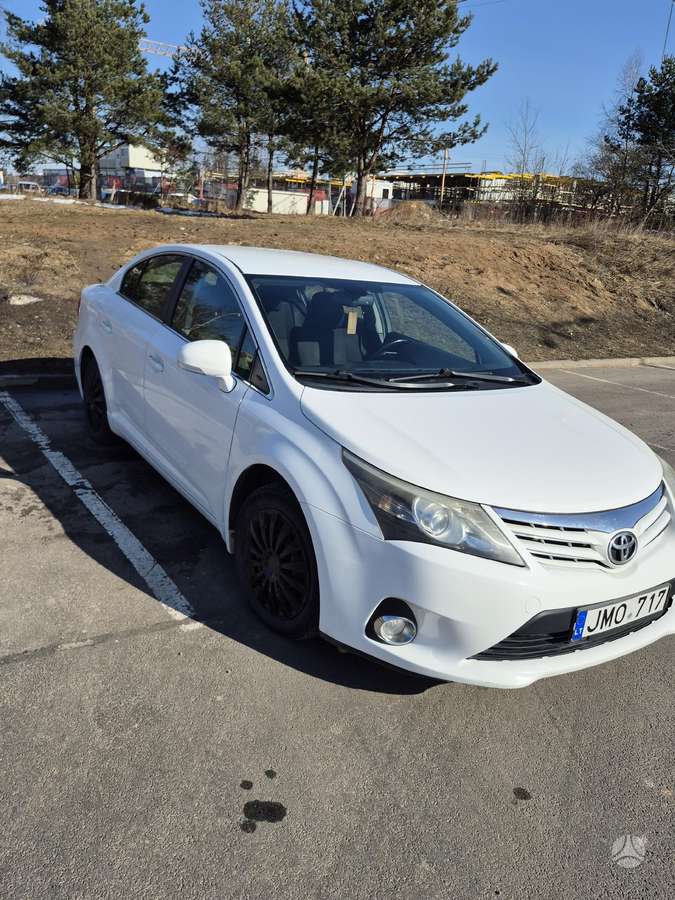 Toyota Avensis - 2