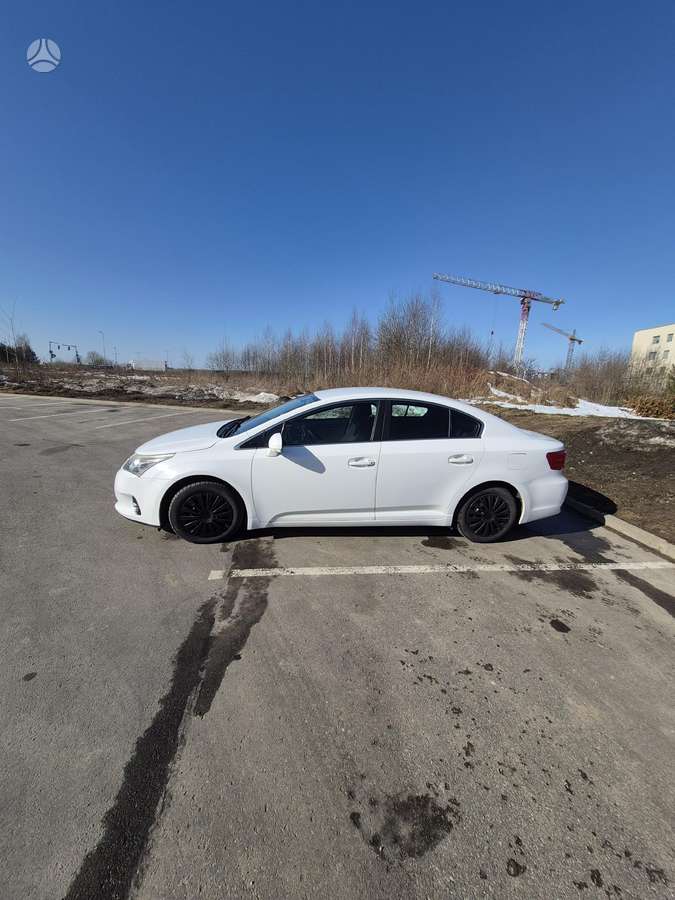 Toyota Avensis - 5