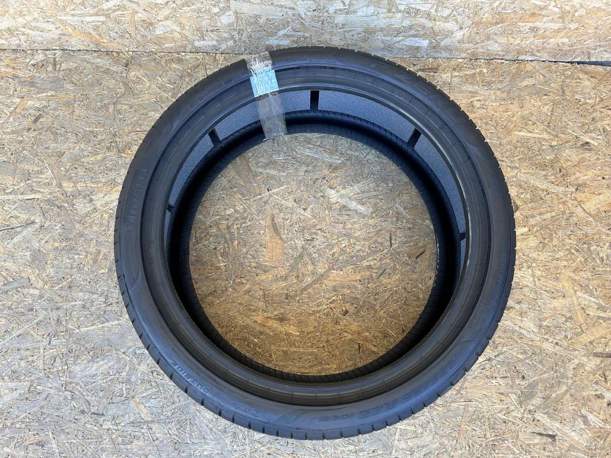 Pirelli P Zero PZ4, vasarinės 275/35 R22