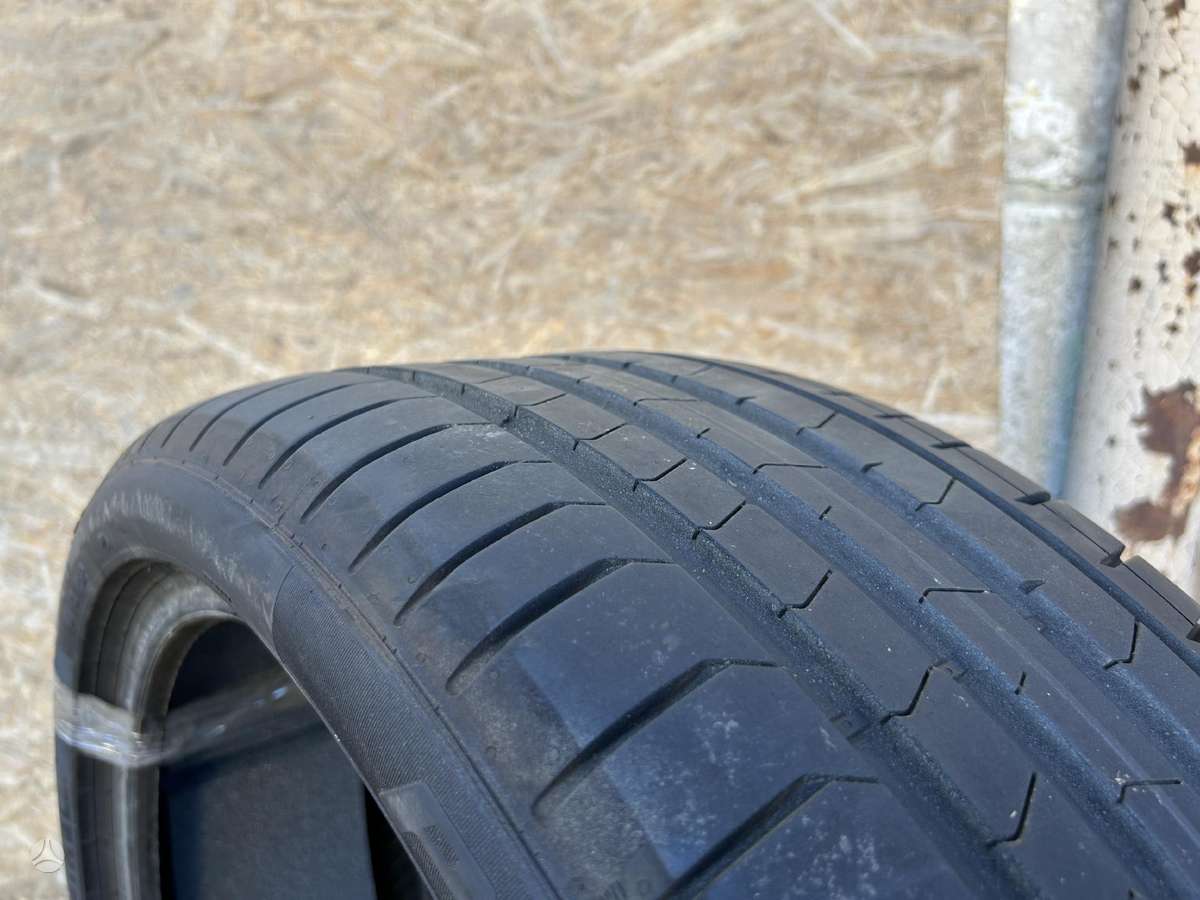 Pirelli P Zero PZ4, летние 275/35 R22