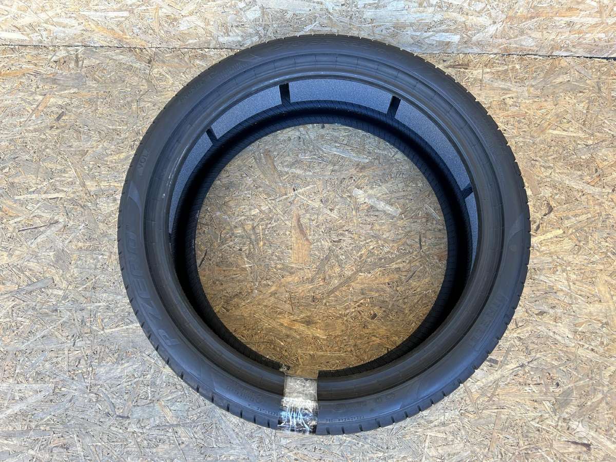 Pirelli P Zero PZ4, vasarinės 275/35 R22