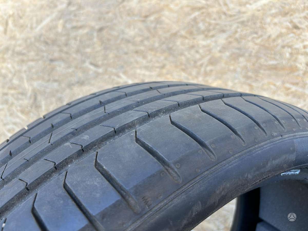 Pirelli P Zero PZ4, летние 275/35 R22