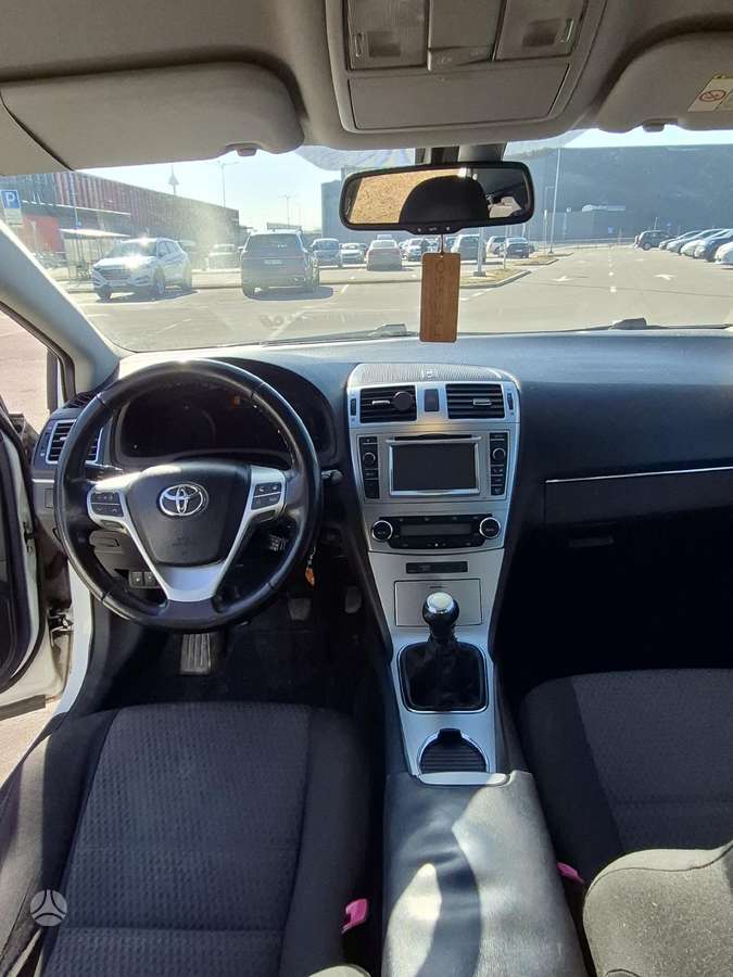 Toyota Avensis - 10
