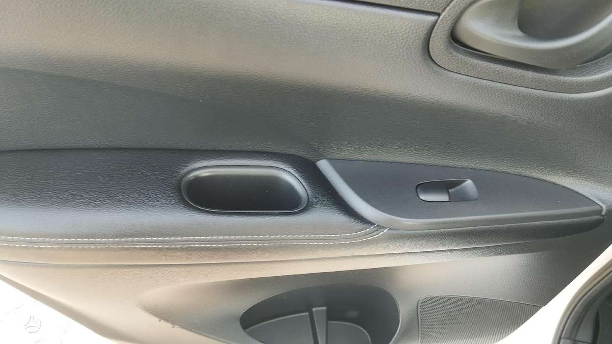 Nissan Pulsar, 1.2 l., hatchback