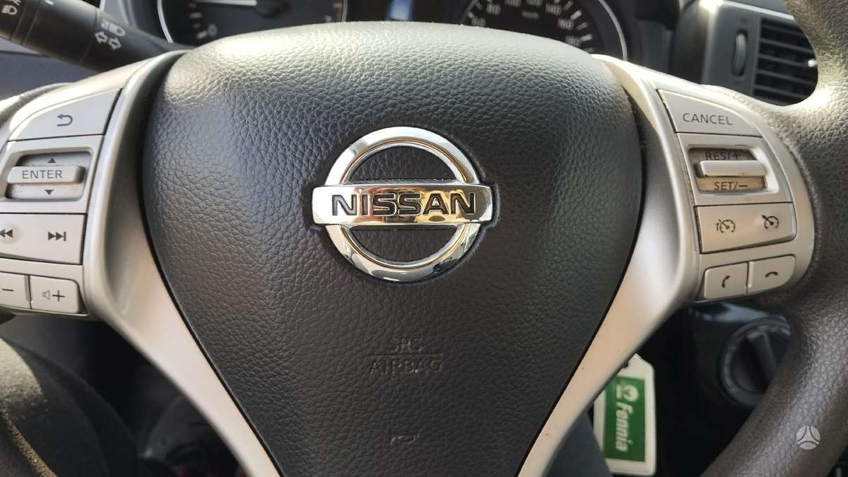 Nissan Pulsar, 1.2 l., hatchback
