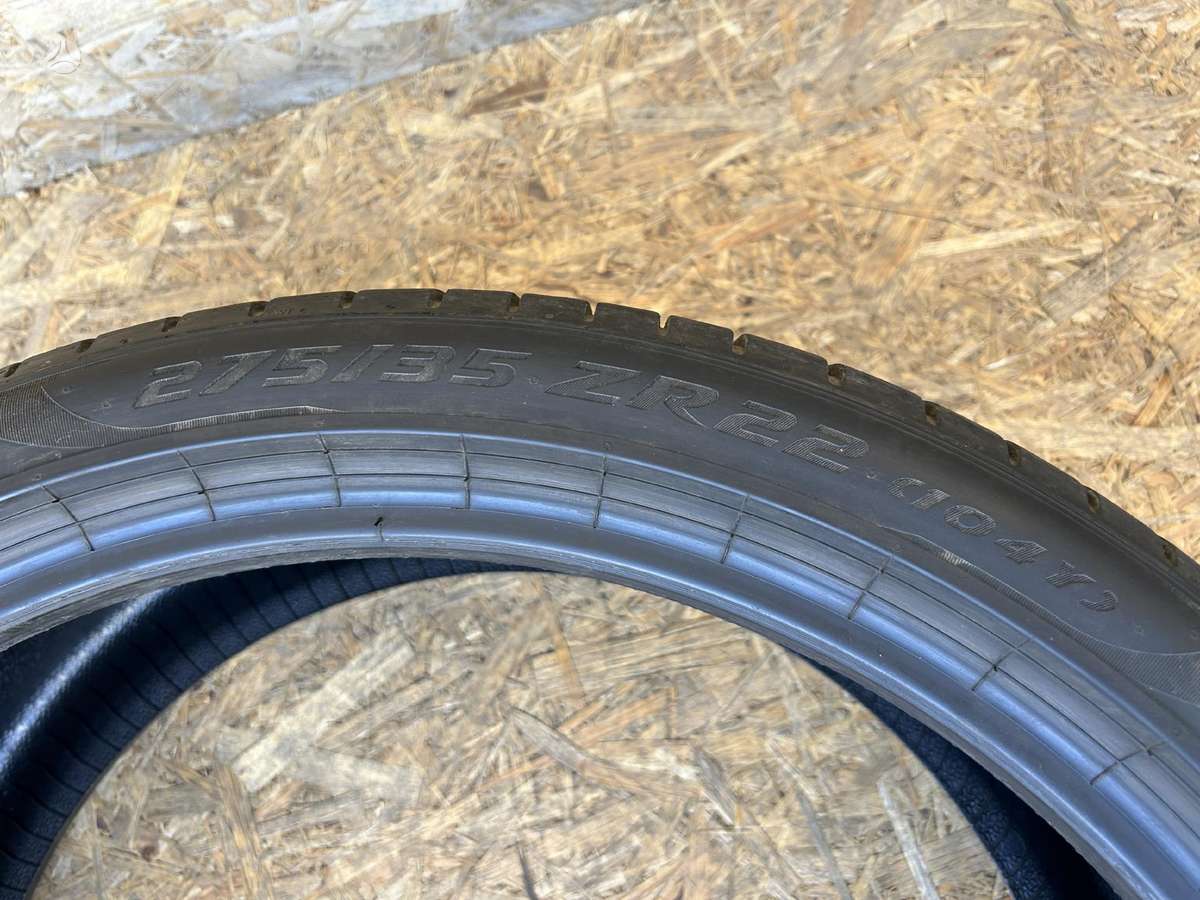 Pirelli P Zero PZ4, summer 275/35 R22
