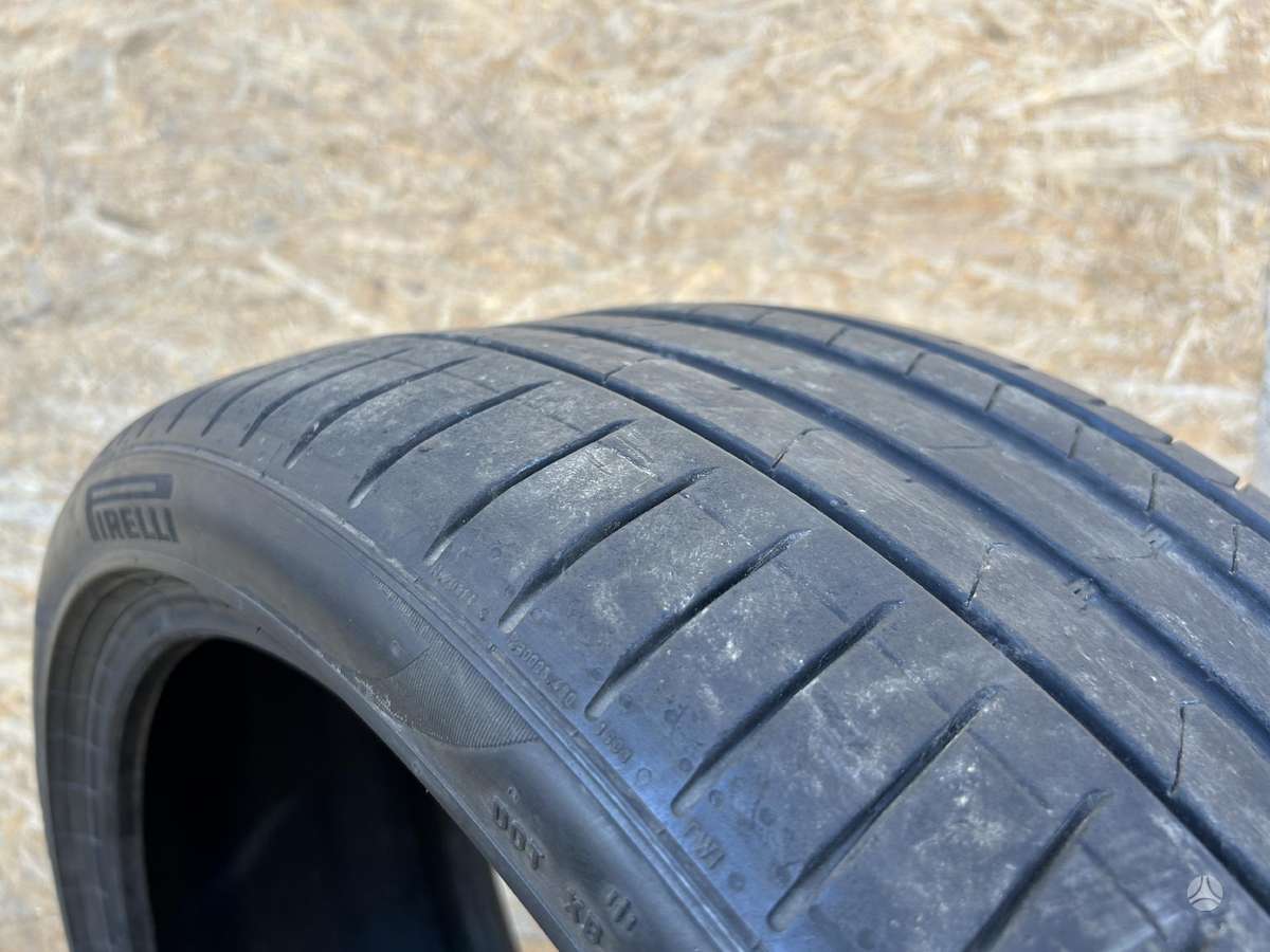 Pirelli P Zero PZ4, summer 275/35 R22