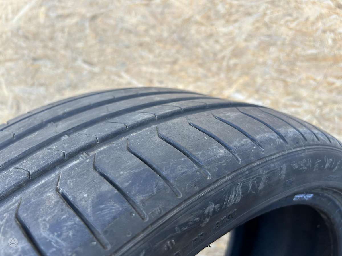 Pirelli P Zero PZ4, summer 275/35 R22