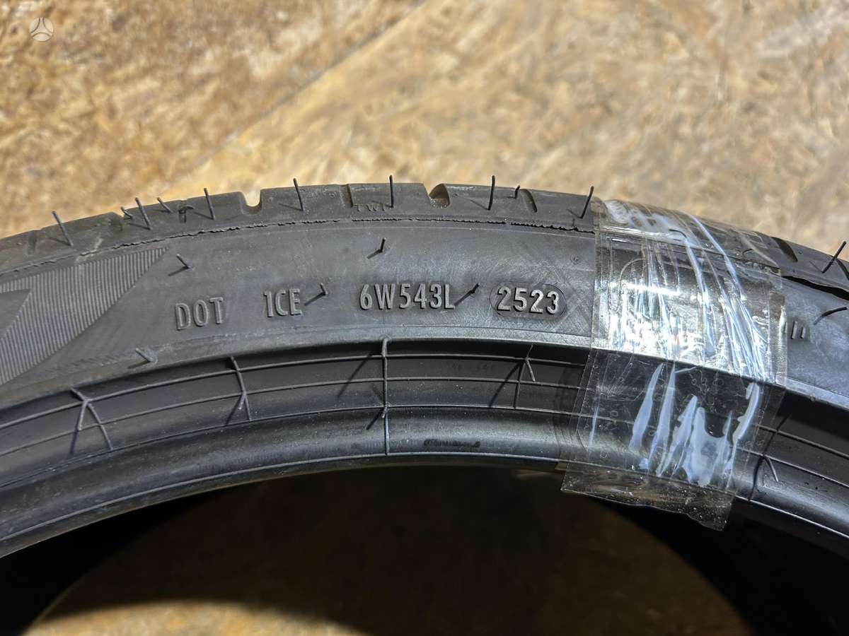 Pirelli P Zero PZ4, summer 315/30 R23