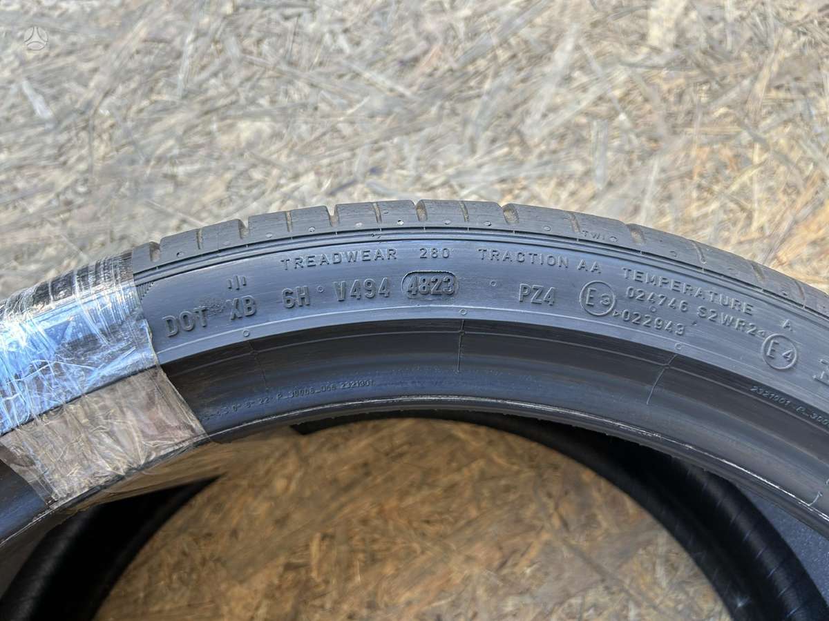 Pirelli P Zero PZ4, летние 305/30 R20