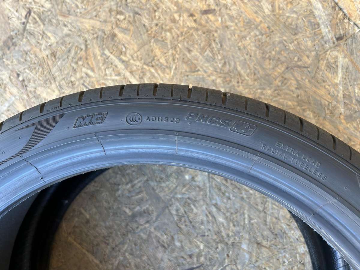 Pirelli P Zero PZ4, летние 305/30 R20