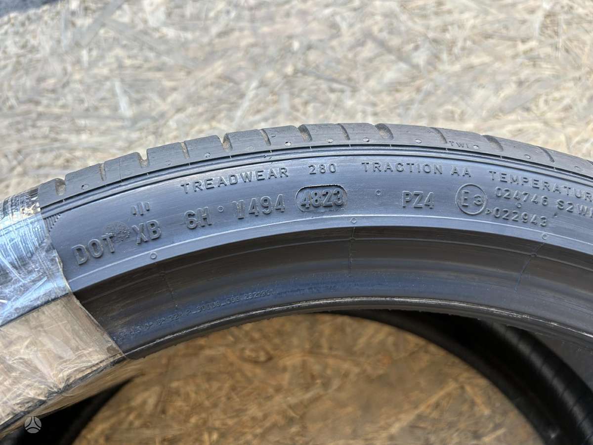 Pirelli P Zero PZ4, летние 305/30 R20