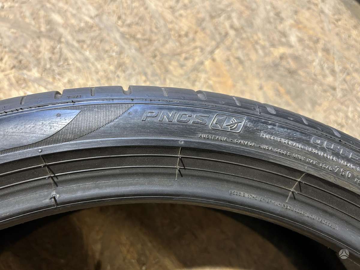 Pirelli P Zero PZ4, летние 255/35 R21