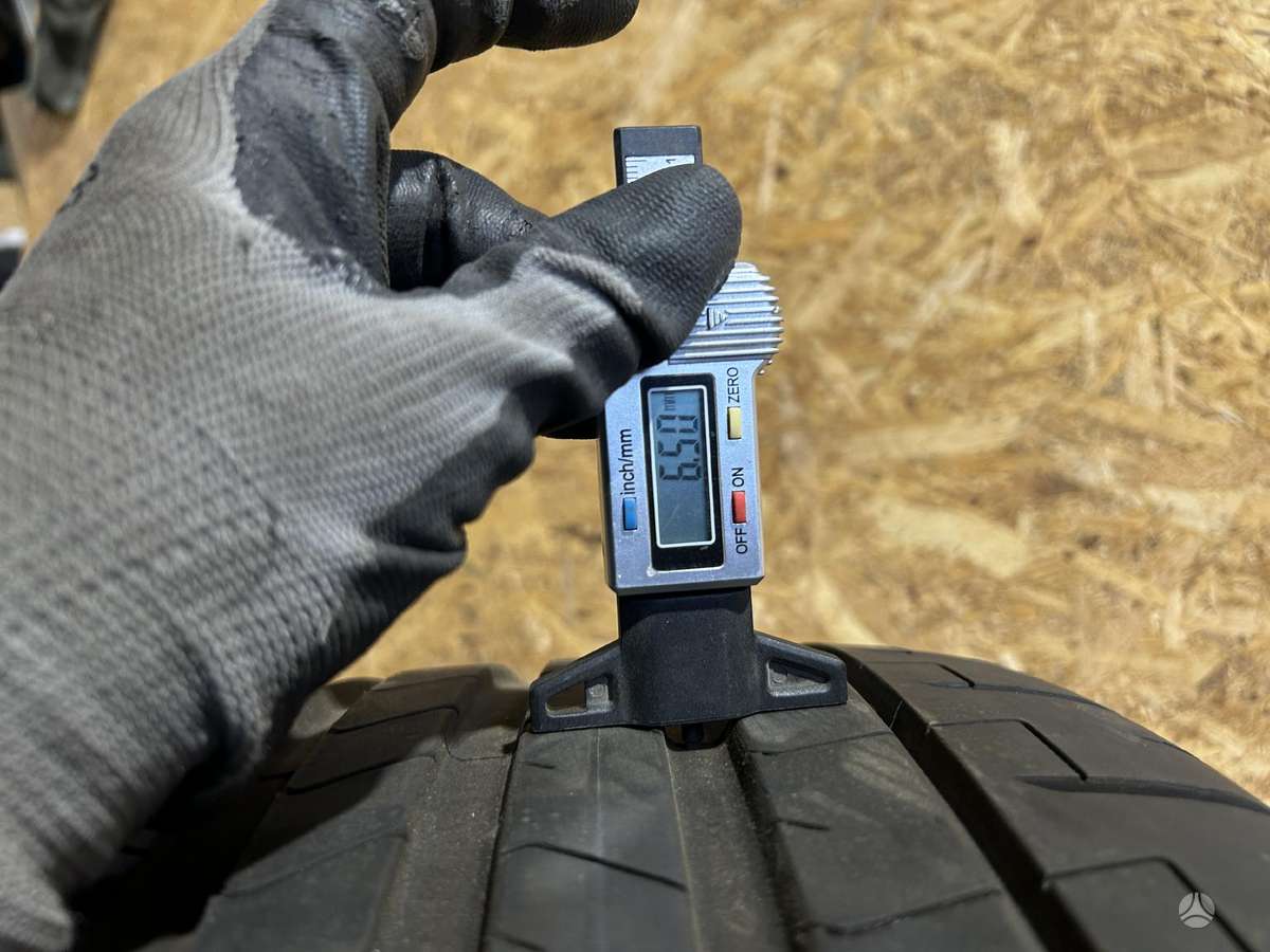 Pirelli P Zero PZ4, summer 255/35 R21