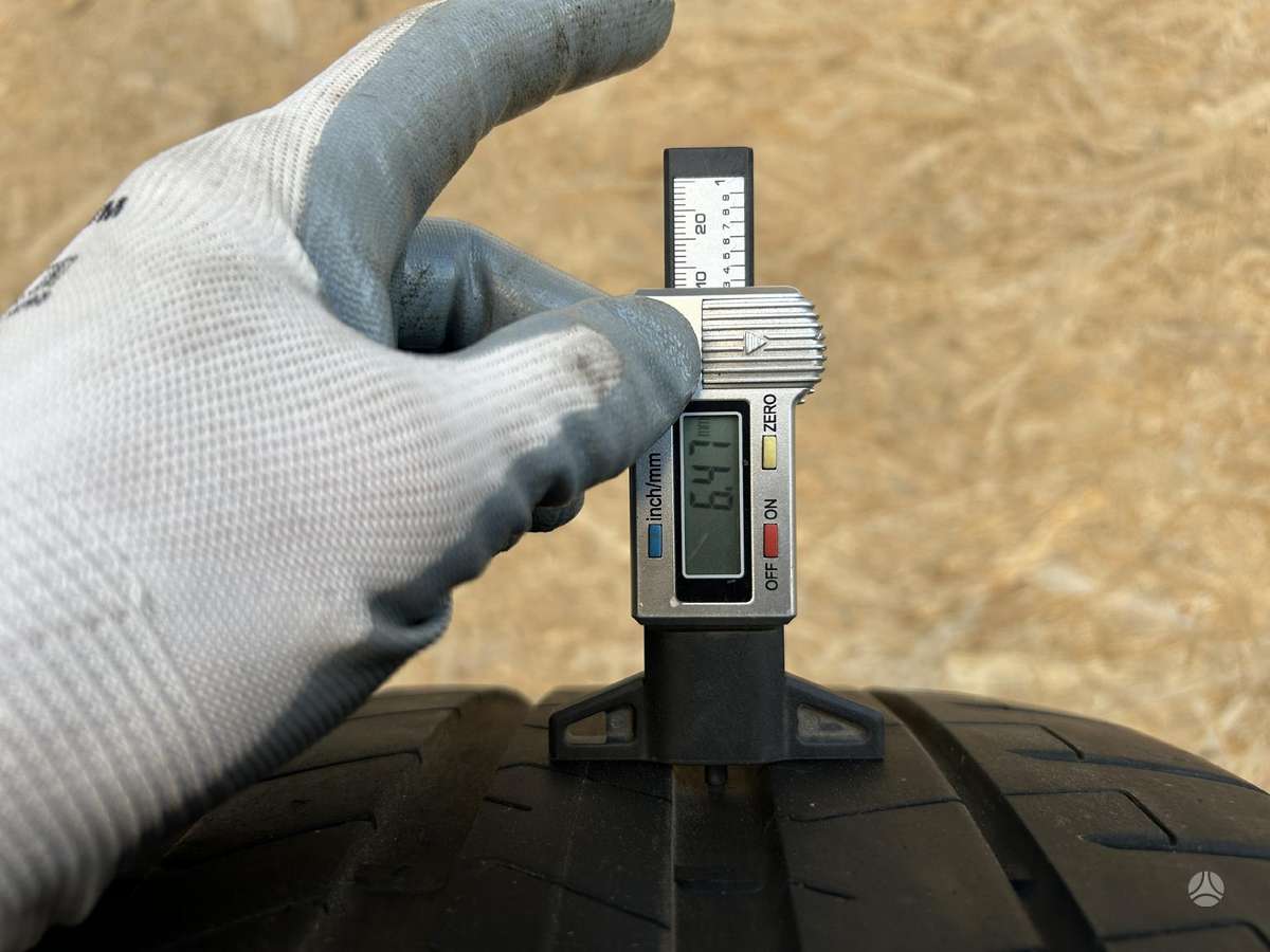 Pirelli P Zero PZ4, летние 285/30 R21