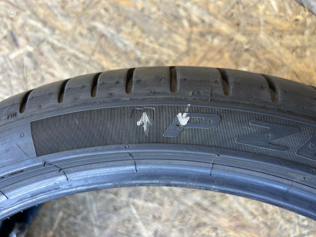 Pirelli P Zero PZ4, summer 245/35 R20
