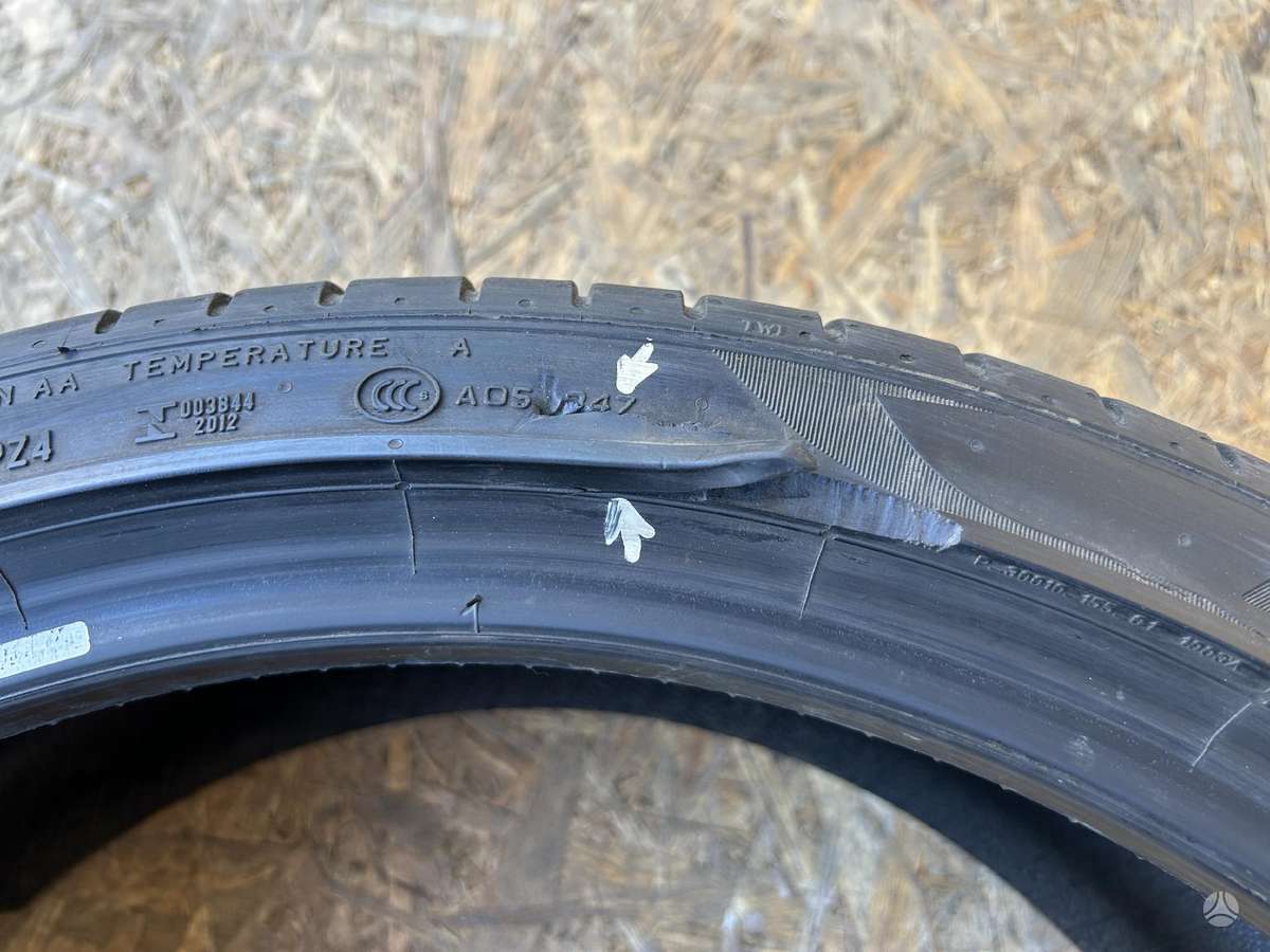 Pirelli P Zero PZ4, summer 245/35 R20