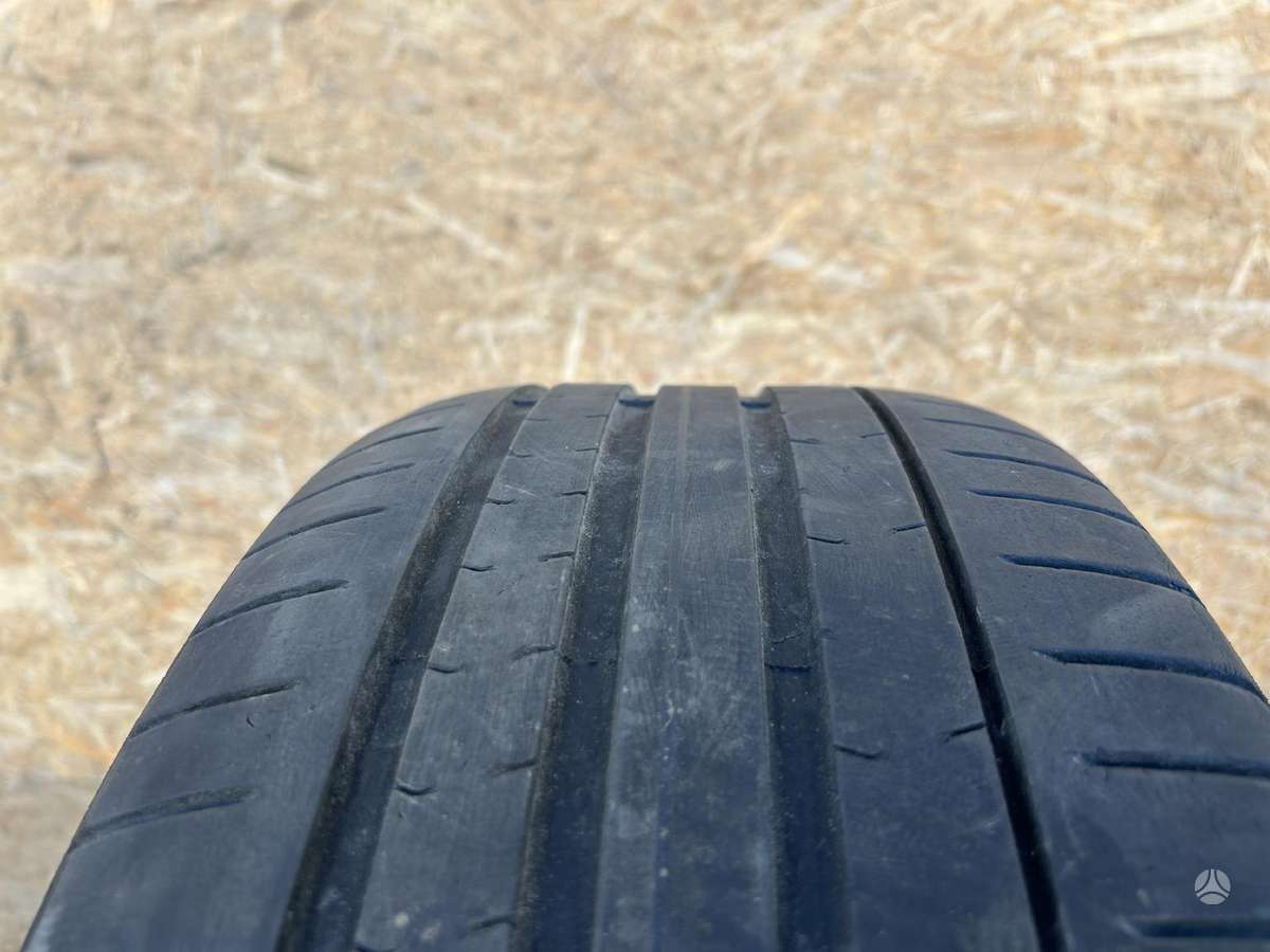Pirelli P Zero PZ4, summer 245/35 R20