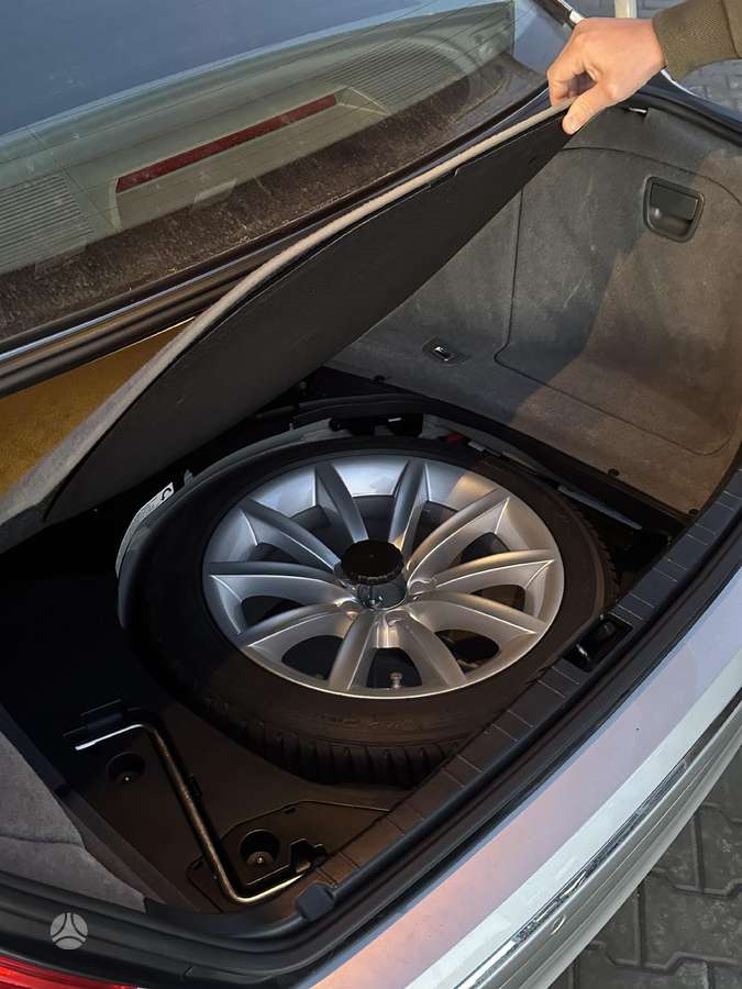 BMW 750, 4.8 l., Седан