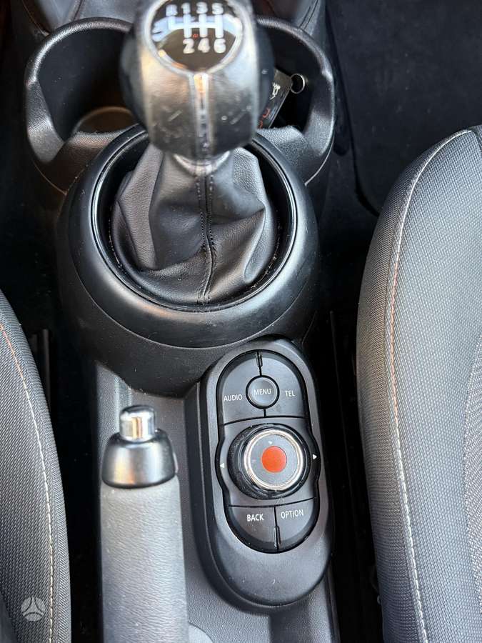 Mini Cooper, 1.5 l., hatchback