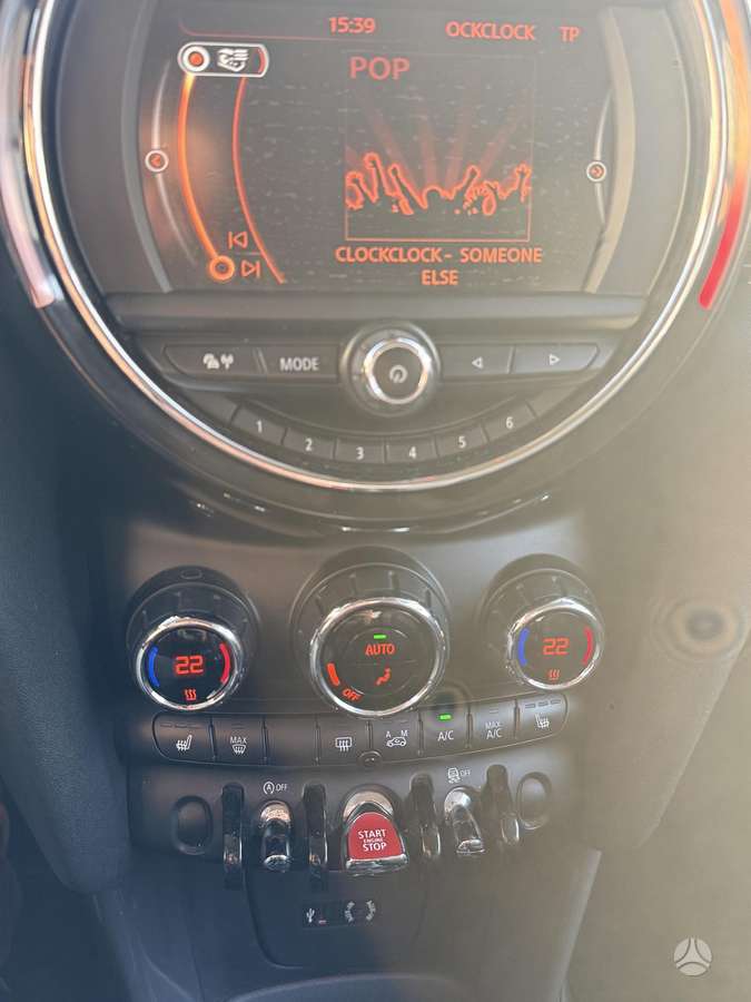 Mini Cooper, 1.5 l., hatchback