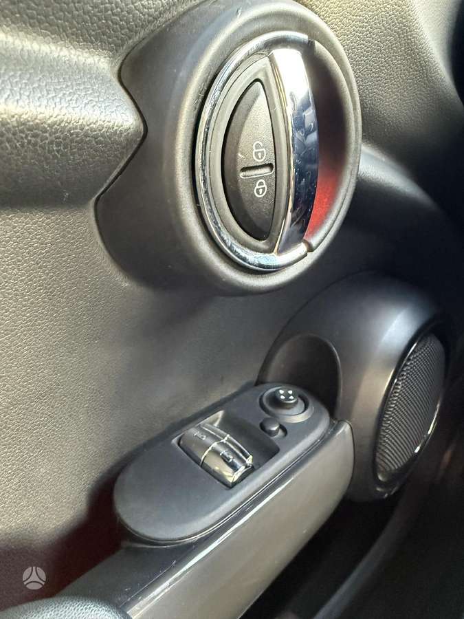 Mini Cooper, 1.5 l., hatchback