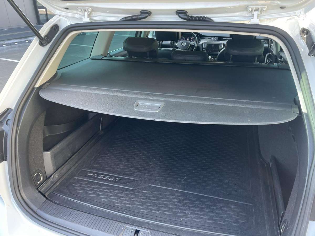Volkswagen Passat, 2.0 l., Универсал