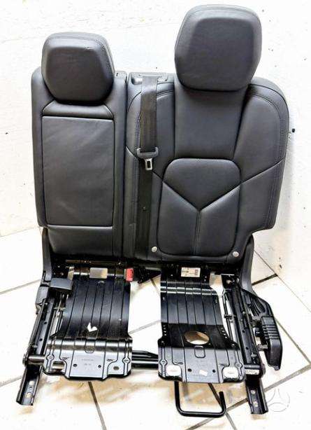 Porsche Macan seats